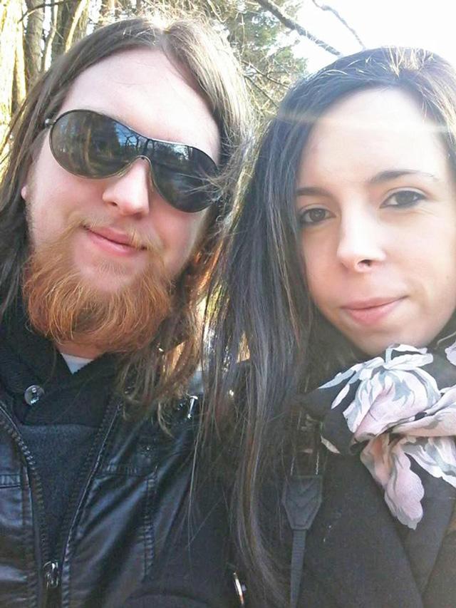 Sống bên nhau 4 năm, vợ sốc nặng khi phát hiện bí mật trong máy tính của chồng - 1