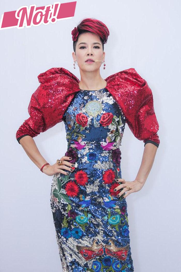 Mai Thu Huyền U40 vẫn đẹp amp;#34;dập tắtamp;#34; gái trẻ, Hương Giang càng gầy tong khi mặc váy amp;#34;thu eoamp;#34; - 14