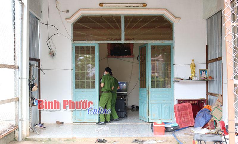 Bình Phước: Phát hiện cặp vợ chồng tử vong từ tiếng trẻ con khóc - 1