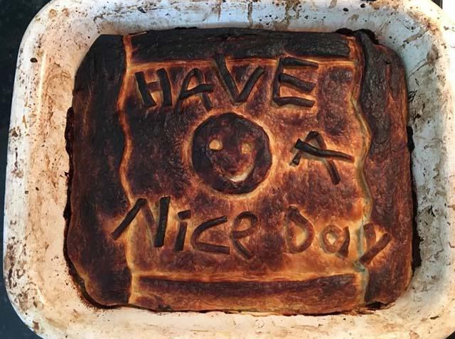 “Đã bảo không muốn vào bếp rồi” và đây là chiến tích khiến ai cũng phì cười - 1