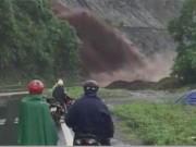 Clip Eva - Sạt lở ở Hoà Bình, đất đá tuôn như thác, mặt đường biến thành sông