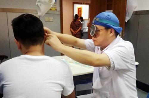 Thử cách amp;#34;yêuamp;#34; lạ với bạn gái, người đàn ông gặp cái kết đắng - 1