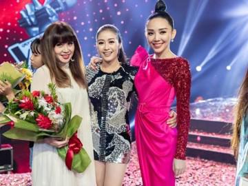 MC Phí Linh nhận cơn mưa lời khen sau đêm Chung kết The Voice