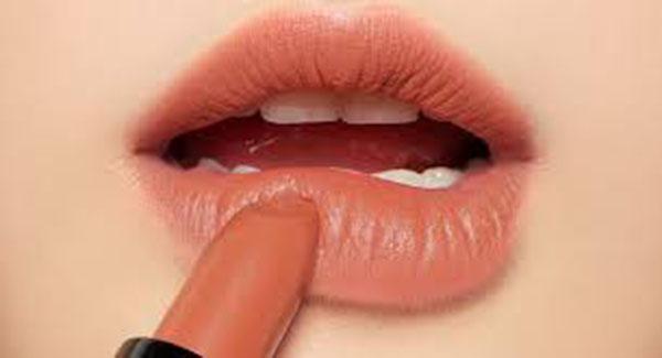 Bạn là người “nghiện son”, thật thiếu sót nếu trong túi bạn chưa có đủ 7 thỏi son môi này - 5