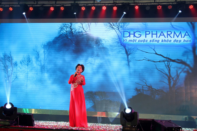 Danh ca Phương Dung hội ngộ khán giả Tây Đô sau nhiều năm xa xứ - 3