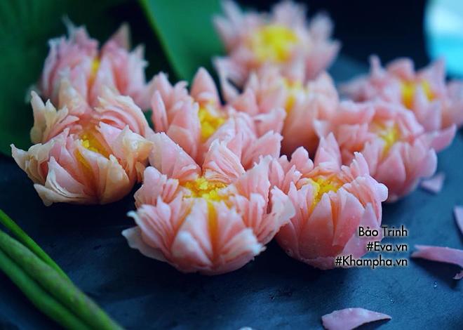 Gái xinh gợi ý cách làm bánh Trung thu hoa sen chiên ngàn lớp đẹp mê mẩn, hút nghìn like - 7