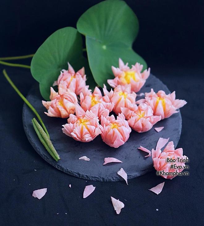 Gái xinh gợi ý cách làm bánh Trung thu hoa sen chiên ngàn lớp đẹp mê mẩn, hút nghìn like - 1