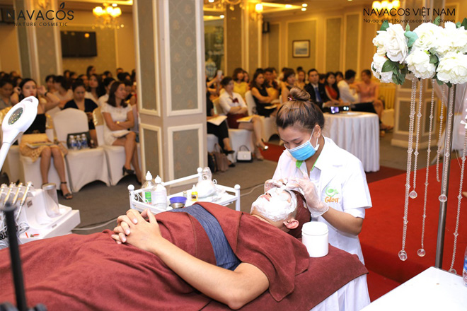 Nếu thường xuyên làm đẹp bằng mỹ phẩm sinh học, chị em cần biết những điều này - 2