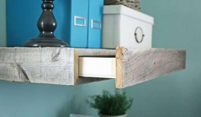 Thấy tấm bưu thiếp trẻ con trong ngăn kéo, vợ phát hiện bí mật chồng giấu bấy lâu nay - 2