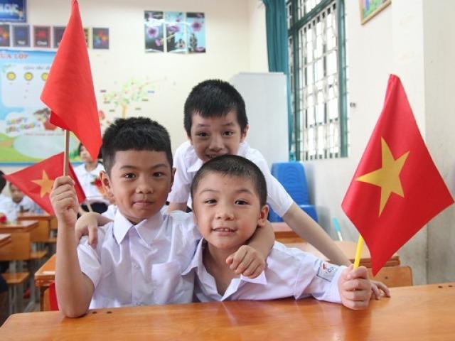 Hai bé bị trao nhầm ở Ba Vì vào lớp 1: Nỗi lòng của người mẹ trong ngày khai giảng
