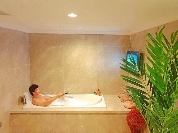 Bất ngờ với căn hộ xa hoa như cung điện ở 2 miền của nam ca sĩ Nathan Lee - 5