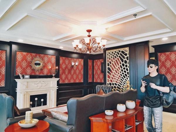 Bất ngờ với căn hộ xa hoa như cung điện ở 2 miền của nam ca sĩ Nathan Lee - 2