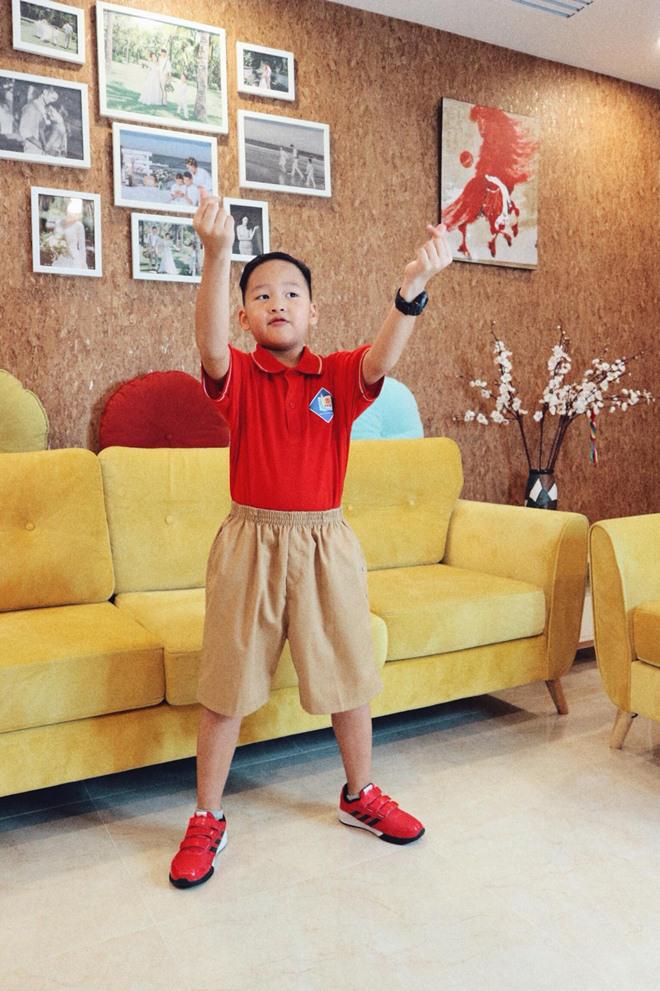 Con trai Bảo Thanh amp;#34;gây sốtamp;#34; vì tạo dáng sành điệu như soái ca ngày đầu năm học - 13
