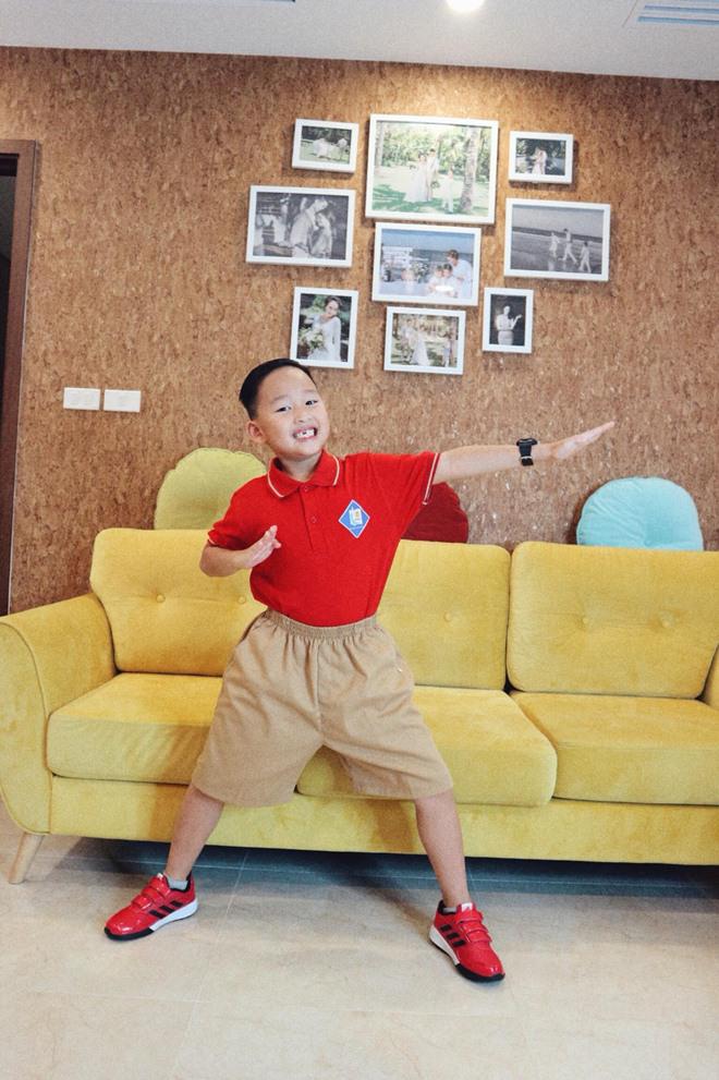 Con trai Bảo Thanh amp;#34;gây sốtamp;#34; vì tạo dáng sành điệu như soái ca ngày đầu năm học - 14