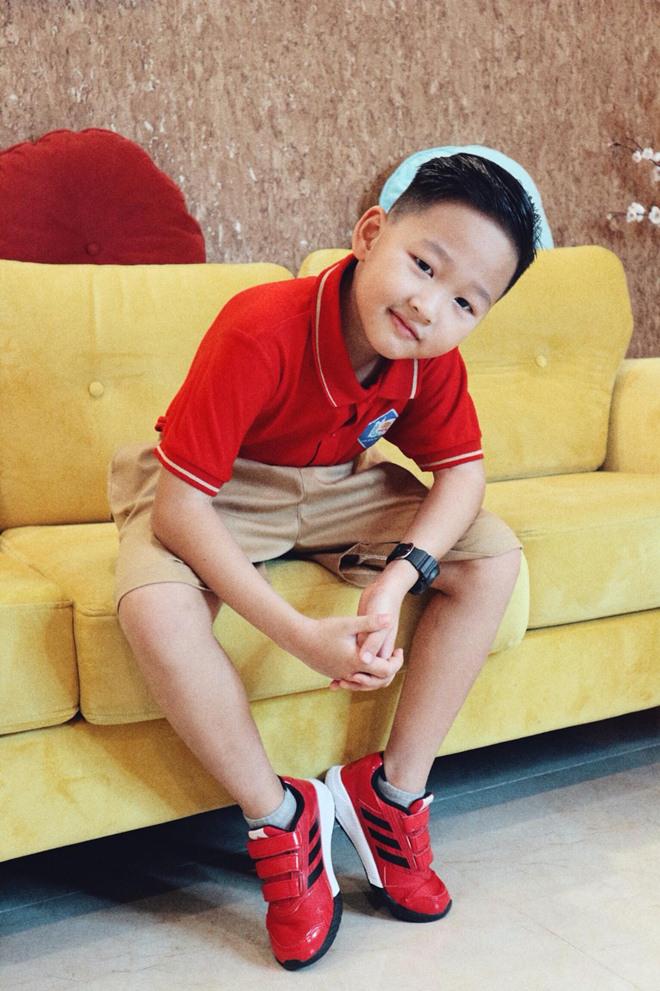 Con trai Bảo Thanh amp;#34;gây sốtamp;#34; vì tạo dáng sành điệu như soái ca ngày đầu năm học - 2