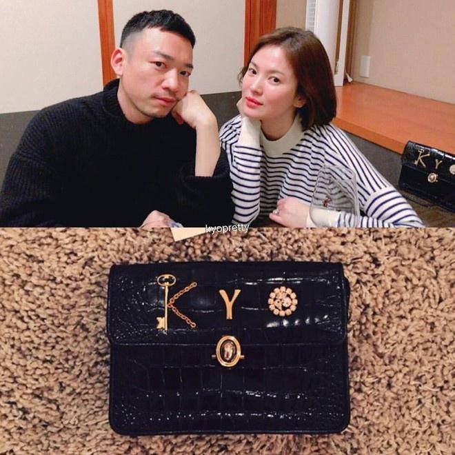 Nhìn tưởng giản dị, ai ngờ váy áo của Song Hye Kyo đều đặc biệt không ai ngờ - 9