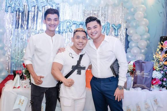 Lê Giang amp;#34;đụng độamp;#34; Duy Phương sau scandal tố bị chồng cũ ném từ cầu thang xuống đất - 5