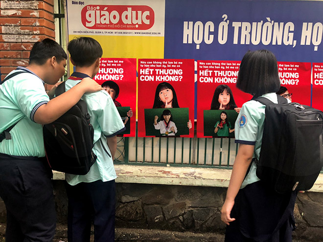 Bộ poster “Nếu con không thể làm bố mẹ tự hào…” dậy sóng trong mùa tựu trường - 2