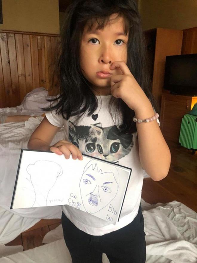 Sao Việt 24h: amp;#34;Cười sặcamp;#34; với bức chân dung con gái lém lỉnh của Huy Khánh vẽ bố - 2