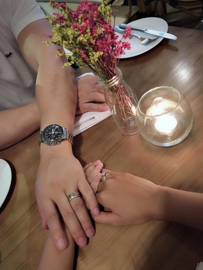 Sao Việt 24h: amp;#34;Cười sặcamp;#34; với bức chân dung con gái lém lỉnh của Huy Khánh vẽ bố - 8