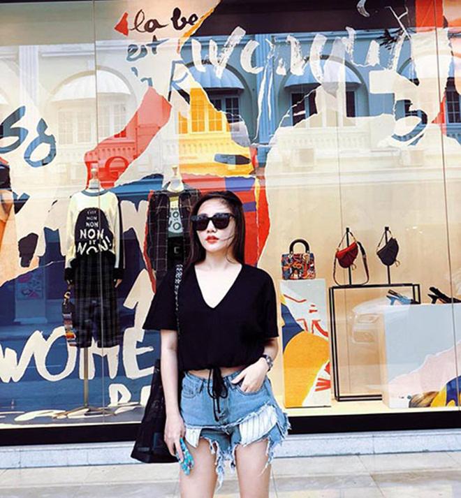 Sao Việt 24h: amp;#34;Cười sặcamp;#34; với bức chân dung con gái lém lỉnh của Huy Khánh vẽ bố - 16