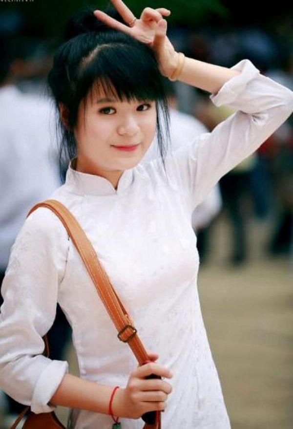 Trang điểm mùa tựu trường: Các hot girl ngày ấy - bây giờ khác nhau như thế nào? - 6