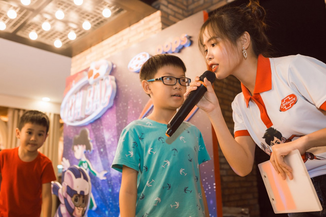 Vợ chồng Đăng Khôi - Thủy Anh và MC Ốc Thanh Vân đưa quý tử check-in “Biệt đội Ion Bạc” - 8