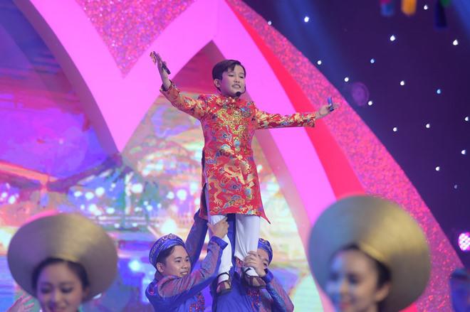 amp;#34;Tiểu hoa khôiamp;#34; 11 tuổi khiến Ốc Thanh Vân - Đại Nghĩa nể phục đoạt ngôi Quán quân - 11