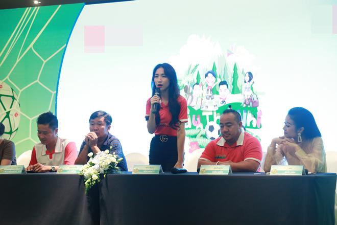 Hòa Minzy lộ diện sau scandal cúi đầu xin lỗi và vui vẻ trở lại - 3