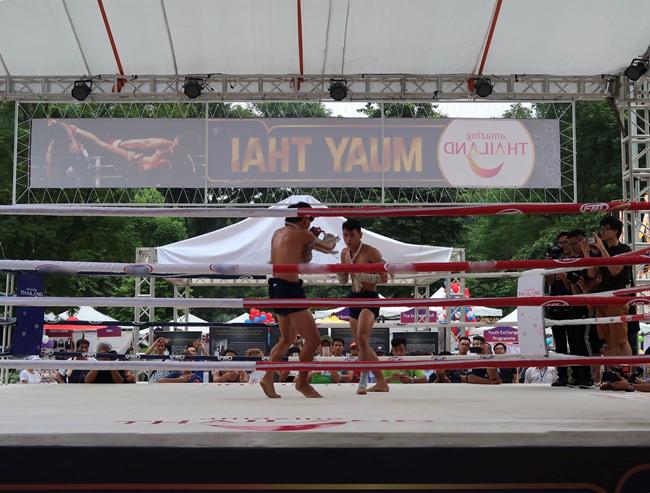 Lễ hội Thái Lan: Văn hóa, ẩm thức và võ thuật xứ chùa Vàng xuất hiện giữa lòng Hà Nội - 4