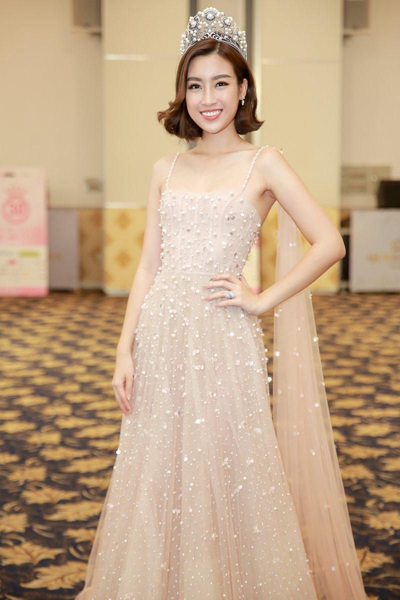 Lộ diện chiếc vương miện danh giá của Tân Hoa hậu Việt Nam 2018 - 2