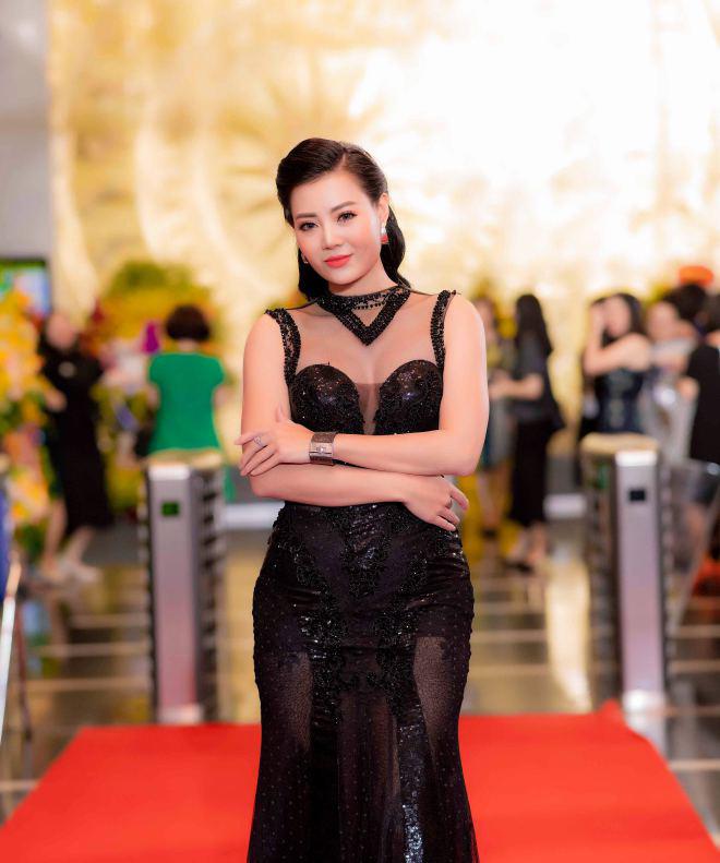 Trước đám cưới, Nhã Phương xuất hiện đẹp rạng rỡ trong đêm trao giải VTV Awards - 8