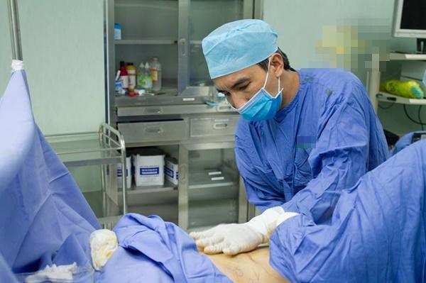 sau khi thu nho vong 1, nu sinh hai duong lai... hut 6l mo de co ve ngoai nhu y - 6