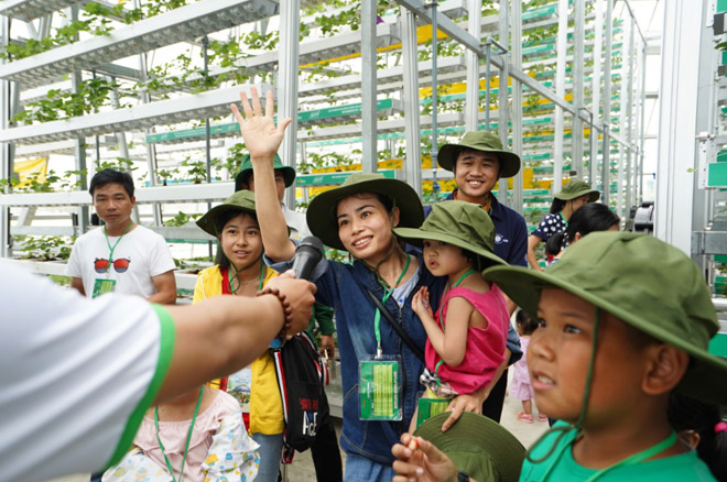 Tận mắt khám phá hành trình nông sản từ nông trường tới mâm cơm gia đình - 3