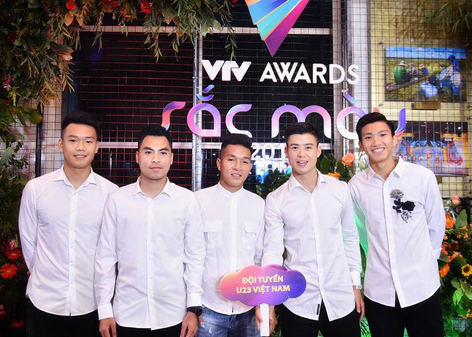 Trước đám cưới, Nhã Phương xuất hiện đẹp rạng rỡ trong đêm trao giải VTV Awards - 13