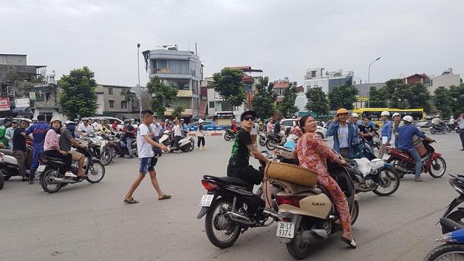 Động đất ở Hà Nội, nhiều tòa chung cư rung lắc, chao đảo - 1