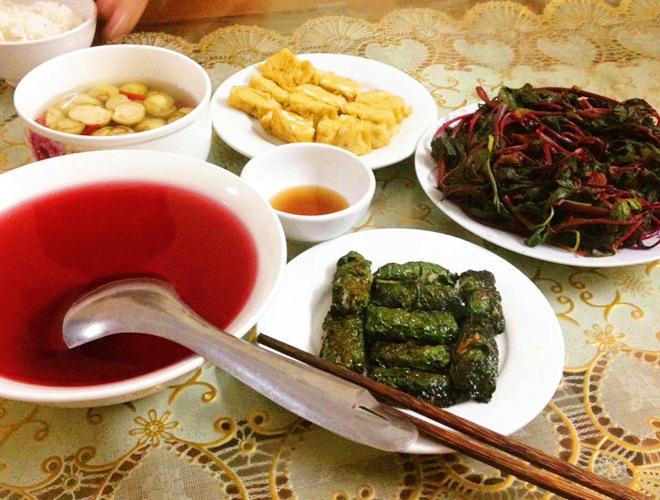 Mặc kệ bị chê bày vẽ, cô giáo cứ nấu là phải ngon và đẹp, lấy được chồng như ý - 3