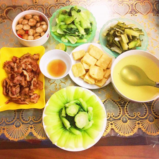 Mặc kệ bị chê bày vẽ, cô giáo cứ nấu là phải ngon và đẹp, lấy được chồng như ý - 4