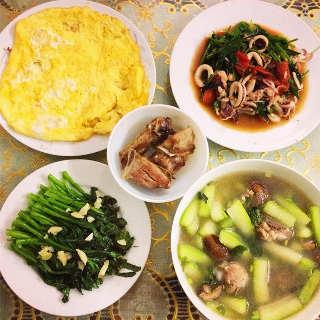 Mặc kệ bị chê bày vẽ, cô giáo cứ nấu là phải ngon và đẹp, lấy được chồng như ý - 8