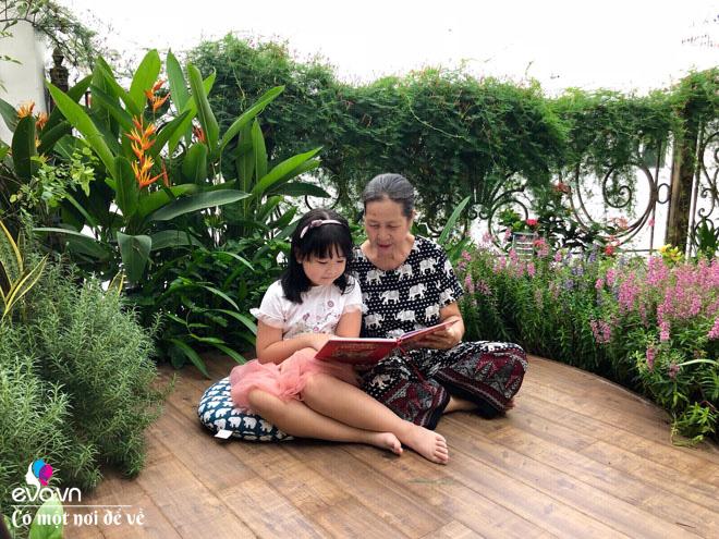 mua nha ngau nhien, me 8x ha noi thiet ke phong khach tan... tang 4 vi co vuon sieu xinh - 2