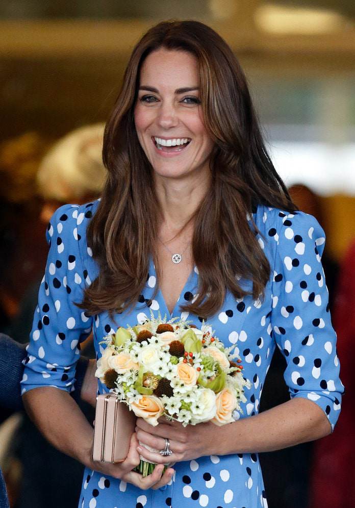 Vì sao cả công nương Meghan Markle lẫn Lý Nhã Kỳ lại mê mệt màu son này đến vậy? - 2