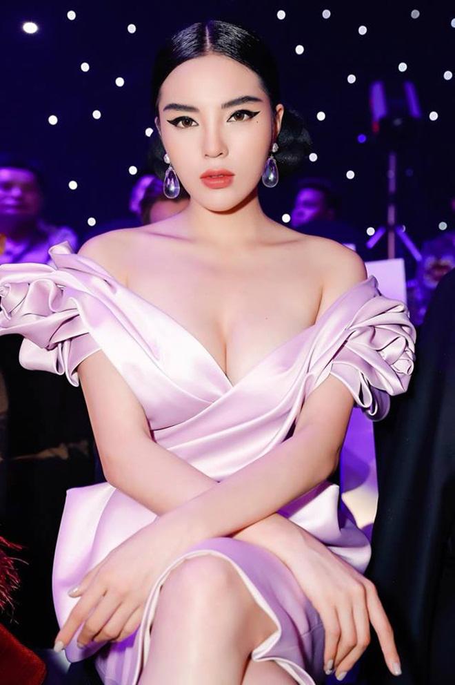 22 tuoi, hoa hau ky duyen giau co nao, kiem tien bac ty tu dau? - 3