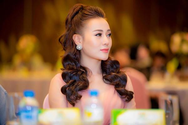 dang cap nhu "quynh bup be": so do chuan hoa hau, nhan sac can moi phong cach! - 2