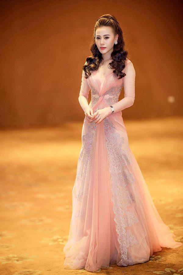dang cap nhu "quynh bup be": so do chuan hoa hau, nhan sac can moi phong cach! - 4