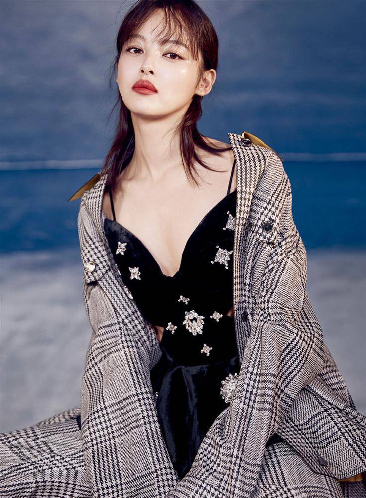 Nhan sắc đỉnh cao hơn cả bản gốc của mỹ nhân được mệnh danh là giống Song Hye Kyo - 12