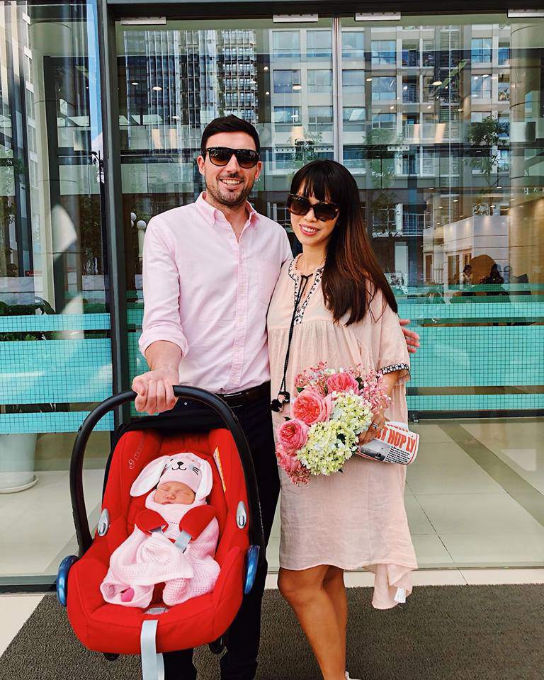 Đây là cách siêu mẫu Hà Anh nuôi con khiến bé trở thành cô nhóc bụ bẫm amp;#34;vạn người mêamp;#34; - 2