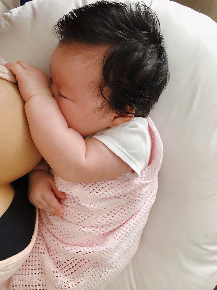 Đây là cách siêu mẫu Hà Anh nuôi con khiến bé trở thành cô nhóc bụ bẫm amp;#34;vạn người mêamp;#34; - 10