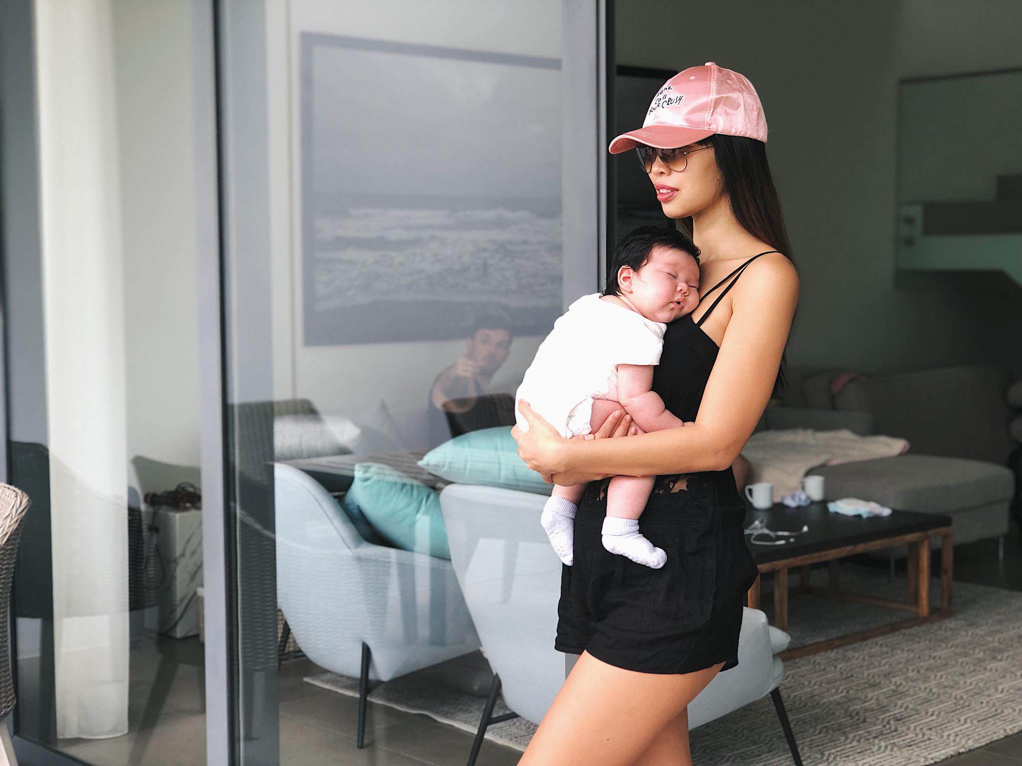 Đây là cách siêu mẫu Hà Anh nuôi con khiến bé trở thành cô nhóc bụ bẫm amp;#34;vạn người mêamp;#34; - 9