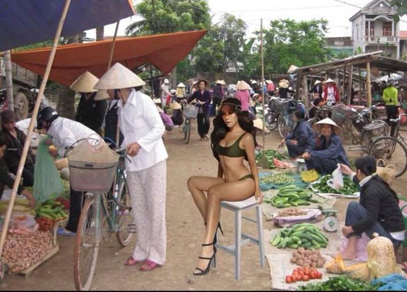 Fans mang Nam Thư diện bikini ra ngồi giữa chợ luôn rồi! 
