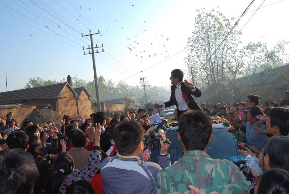 Đám cưới ở nông thôn 11 năm trước gây sốt: Khách mời chỉ mừng cưới hơn 30 nghìn đồng - 3